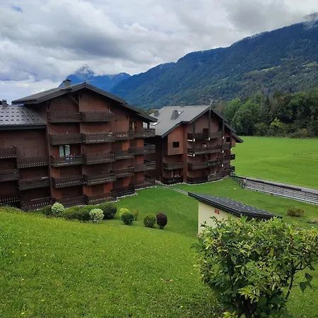 In Village, Mountain View Morillon