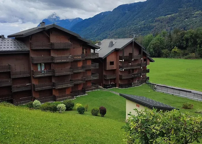 In Village, Mountain View Morillon